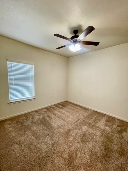 Building Photo - 2001 Kirby Lee St