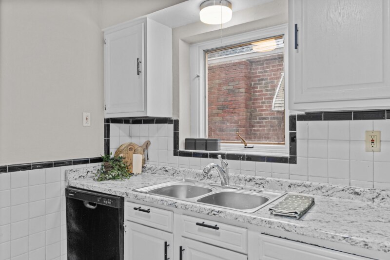 Building Photo - 5708 Potomac St