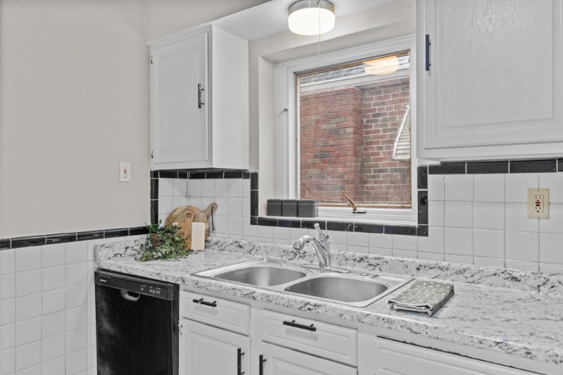 Building Photo - 5708 Potomac St