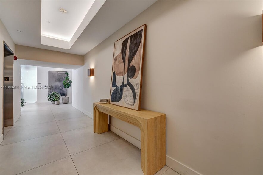 Building Photo - 1250 S Miami Ave