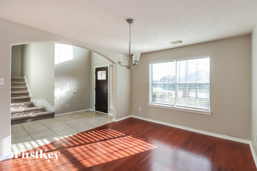 Building Photo - 12047 Back Bay Ridge Way