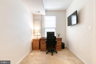 Building Photo - 904 S Macon St.