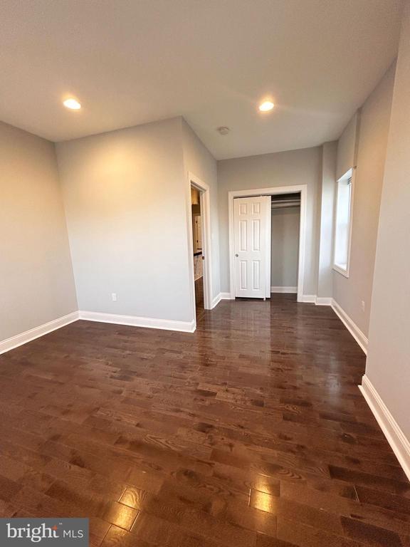 Building Photo - 157 E Duval St