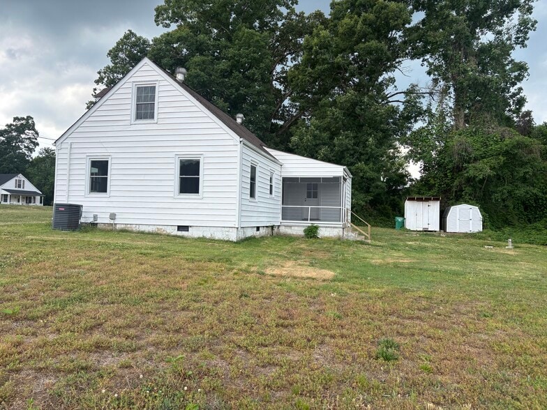 Building Photo - 6596 Charles City Rd