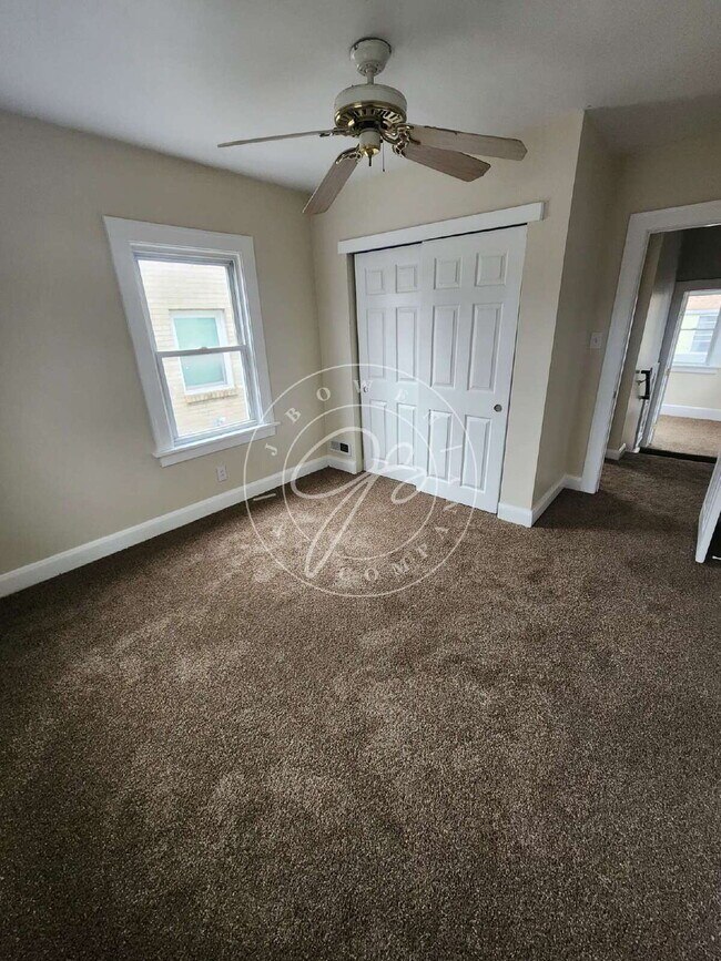 Building Photo - Charming 3–4 Bedroom West Toledo Home with Bonus Room & Garage