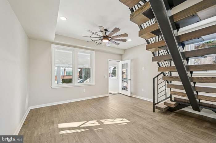 Building Photo - 914 S 54th St