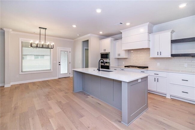 Building Photo - 1433 Cittadella Ave