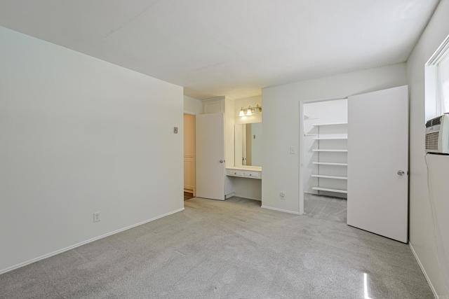 Building Photo - 4800 Williamsburg Ln