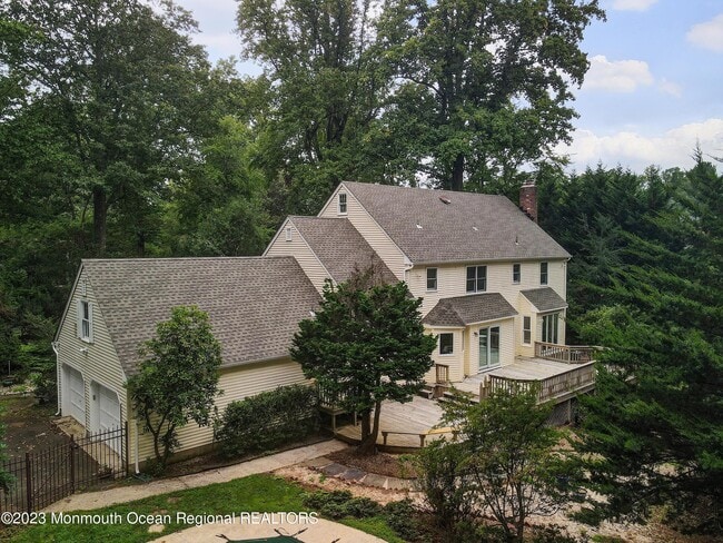 Building Photo - 18 Seven Oaks Dr