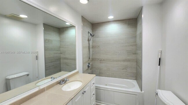 Building Photo - 841 NW 81st Ave