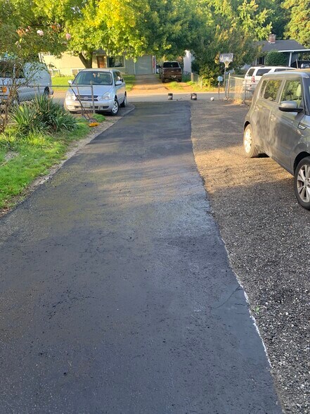 PRIVATE PARKING FEE PER VEHICLE WITHELECTRIC PLUG - 3412 177th Pl SW