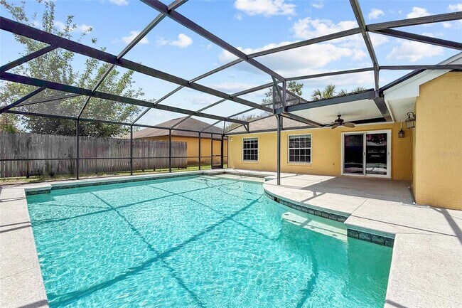 Building Photo - 3131 Colorado Ave