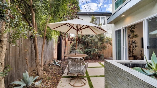 Building Photo - 1347 Seward St