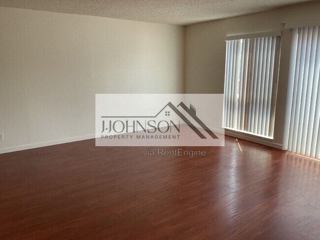 Building Photo - 1536 Lincoln Blvd