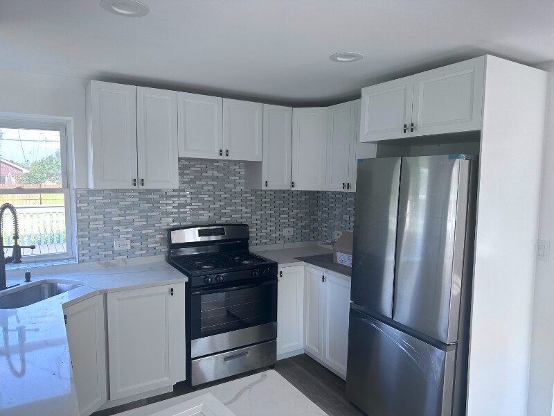 Building Photo - 8323 Melvina Ave