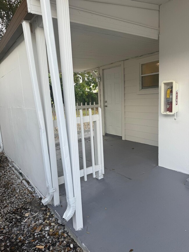 Building Photo - 911 NW 62 Ave