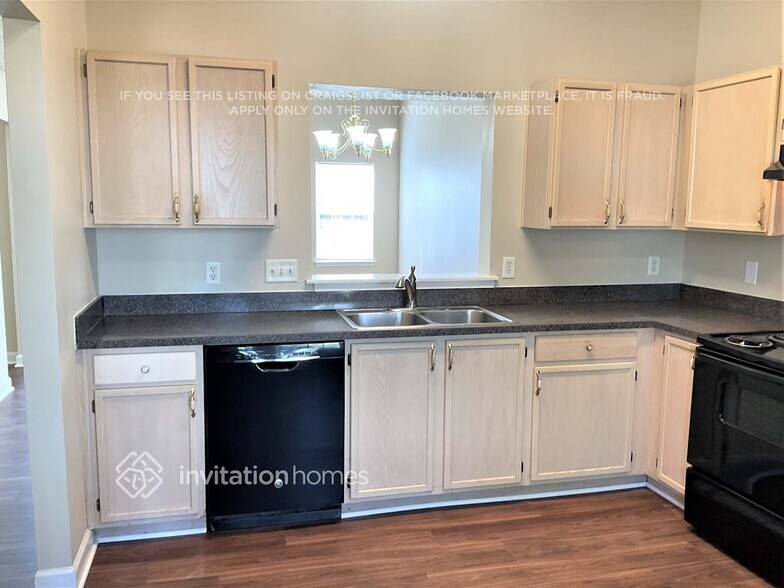 Building Photo - 2307 Jacobs Ct