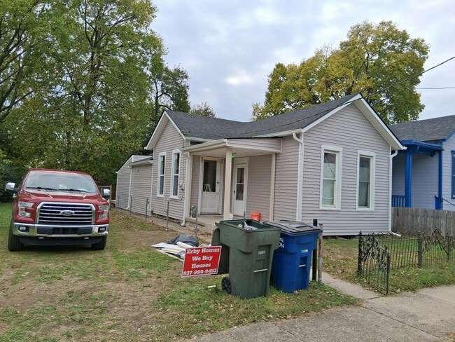 Building Photo - 1528 Chapel St