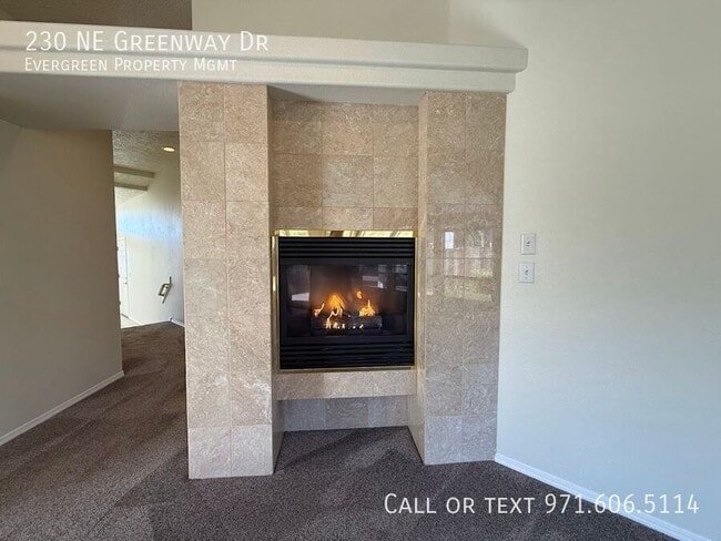 Building Photo - 230 NE Greenway Dr