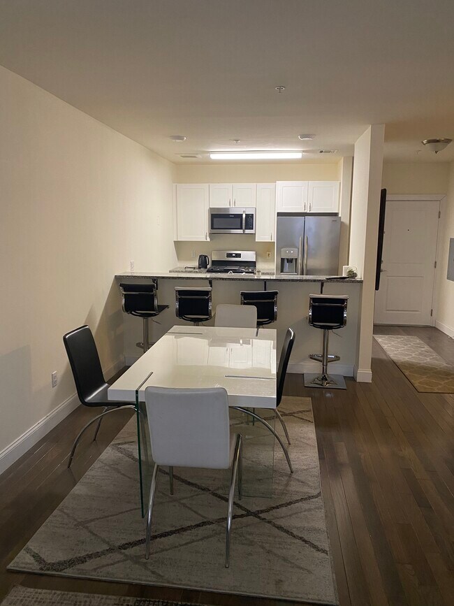 Building Photo - 90 CLINTON Ave