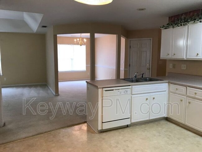 Building Photo - 1017 Caddenwoods Dr