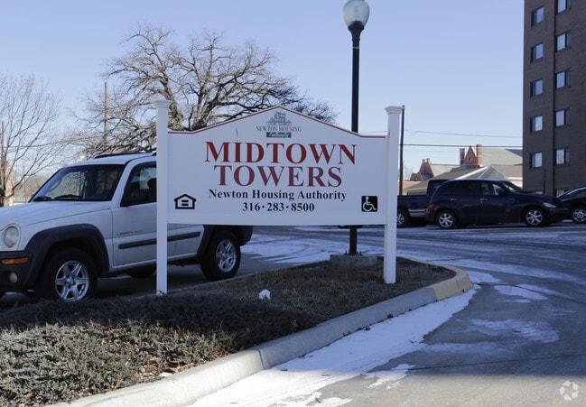 Building Photo - Midtown Towers