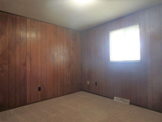 Building Photo - 3417 Bonny Linn Dr