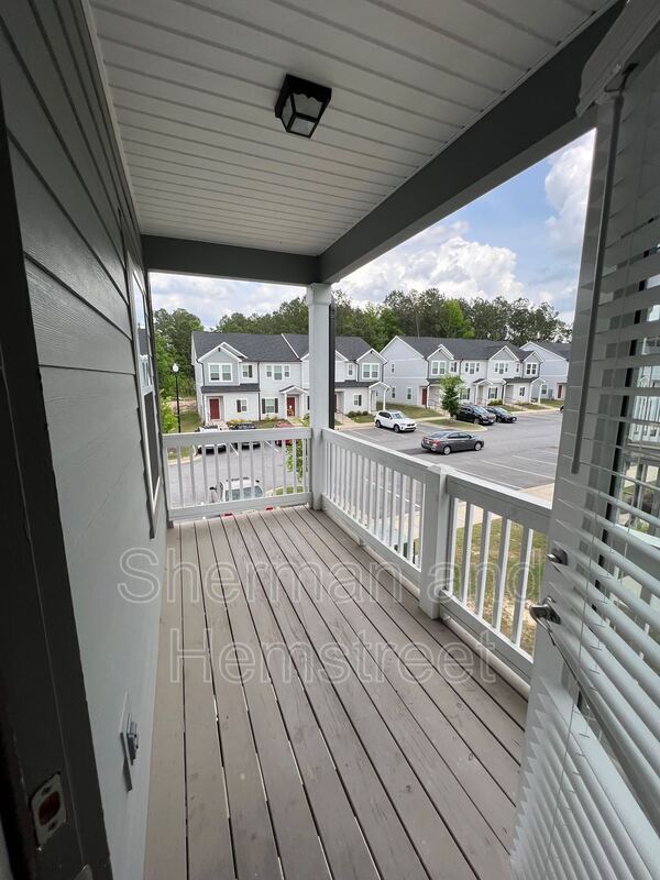 Building Photo - 5035 Mimosa Dr