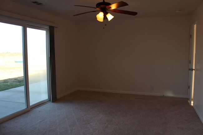 Building Photo - Available Soon! Must See 2 Bedroom Home Lo...