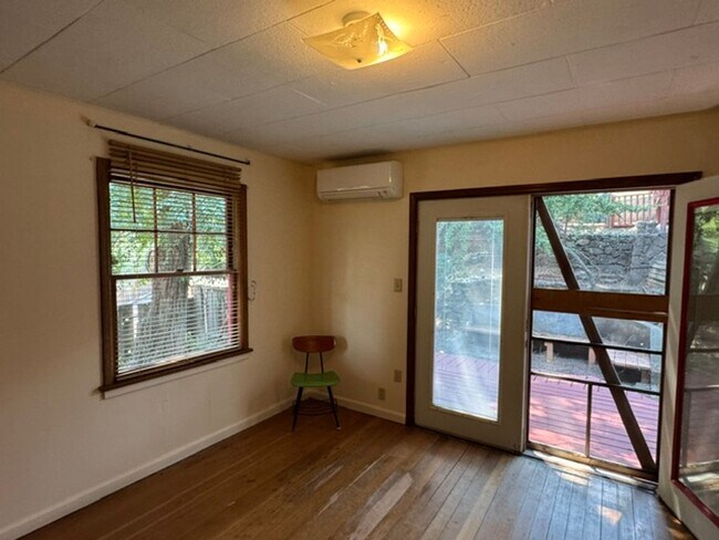 Building Photo - 415 E Hersey St