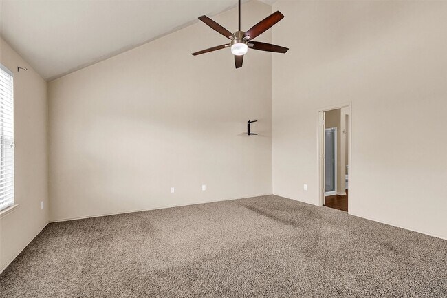 Building Photo - 2119 Treasure Mountain Dr