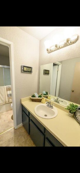 Vanity/mirror and light upgraded - new photo coming - 1 Appian Way