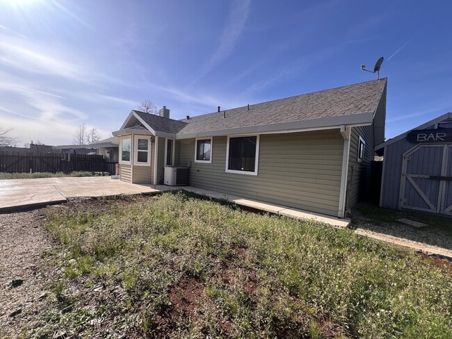 Building Photo - 153 Cypress Hill Dr