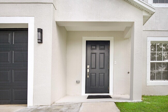 Building Photo - 617 SE Karrigan Terrace