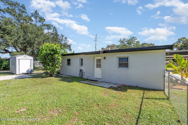 Building Photo - 4226 Sherwood Blvd