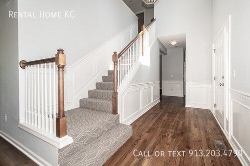 Building Photo - 1819 W Elm Terrace