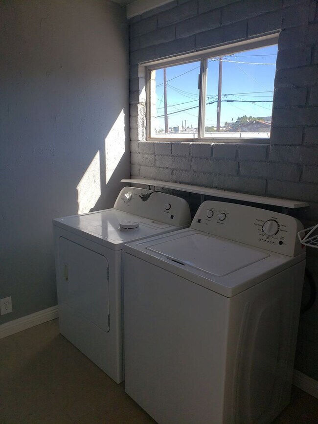 Building Photo - Remodeled/Updated home for Rent.