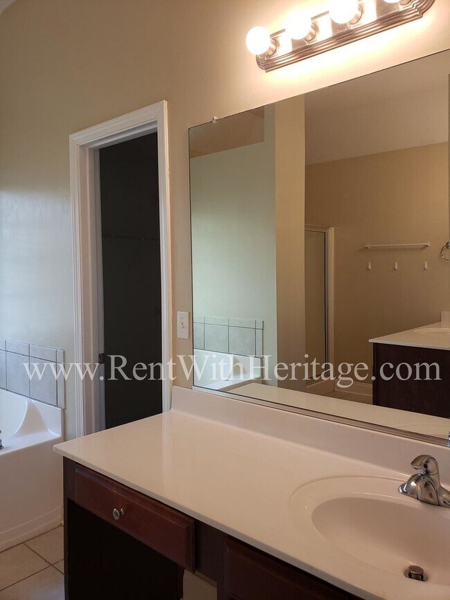 Building Photo - GORGEOUS HOME / UPGRADES GALORE/ GREAT LOCATION!!! CHAPEL HILL SCHOOLS