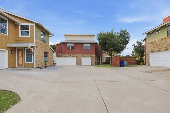 Building Photo - 4124 Valley View Rd