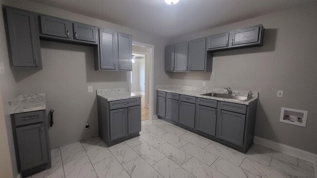 Building Photo - 4220 Gailwood Ave
