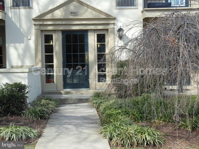 Primary Photo - 5902A Surrey Hill Pl