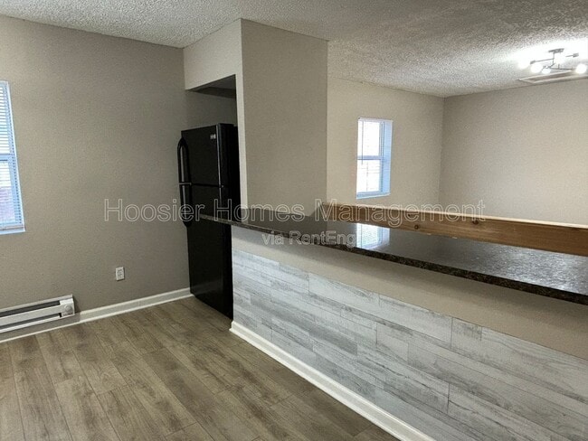 Building Photo - 1338 Barth Ave