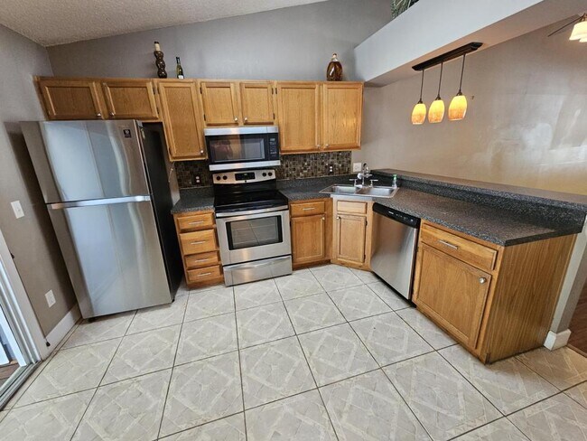Building Photo - 5477 Lake Margaret Dr
