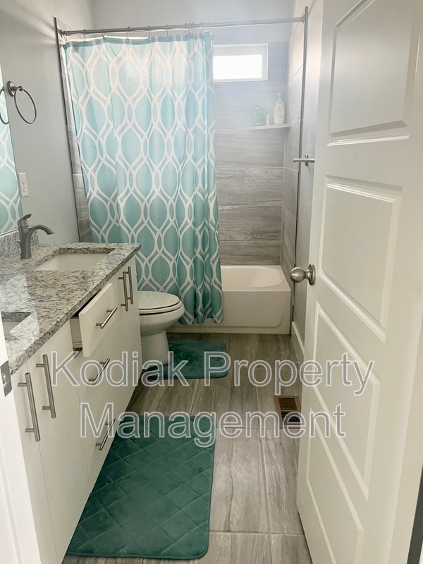 Building Photo - 3733 N Valley Vista Way