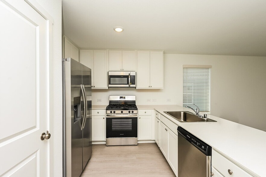 Building Photo - 2217 La Vis Ln