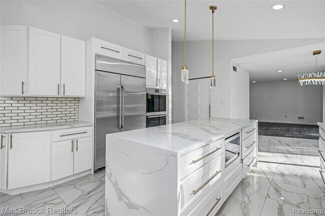 Building Photo - 3332 Barlyn Ln