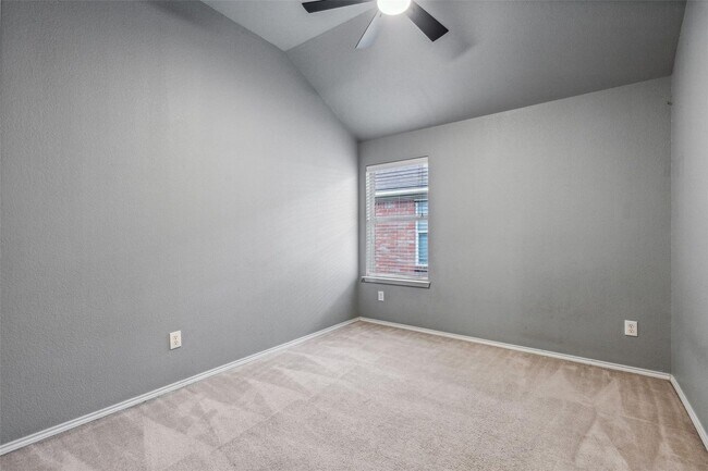 Building Photo - 7261 Decoy Ln
