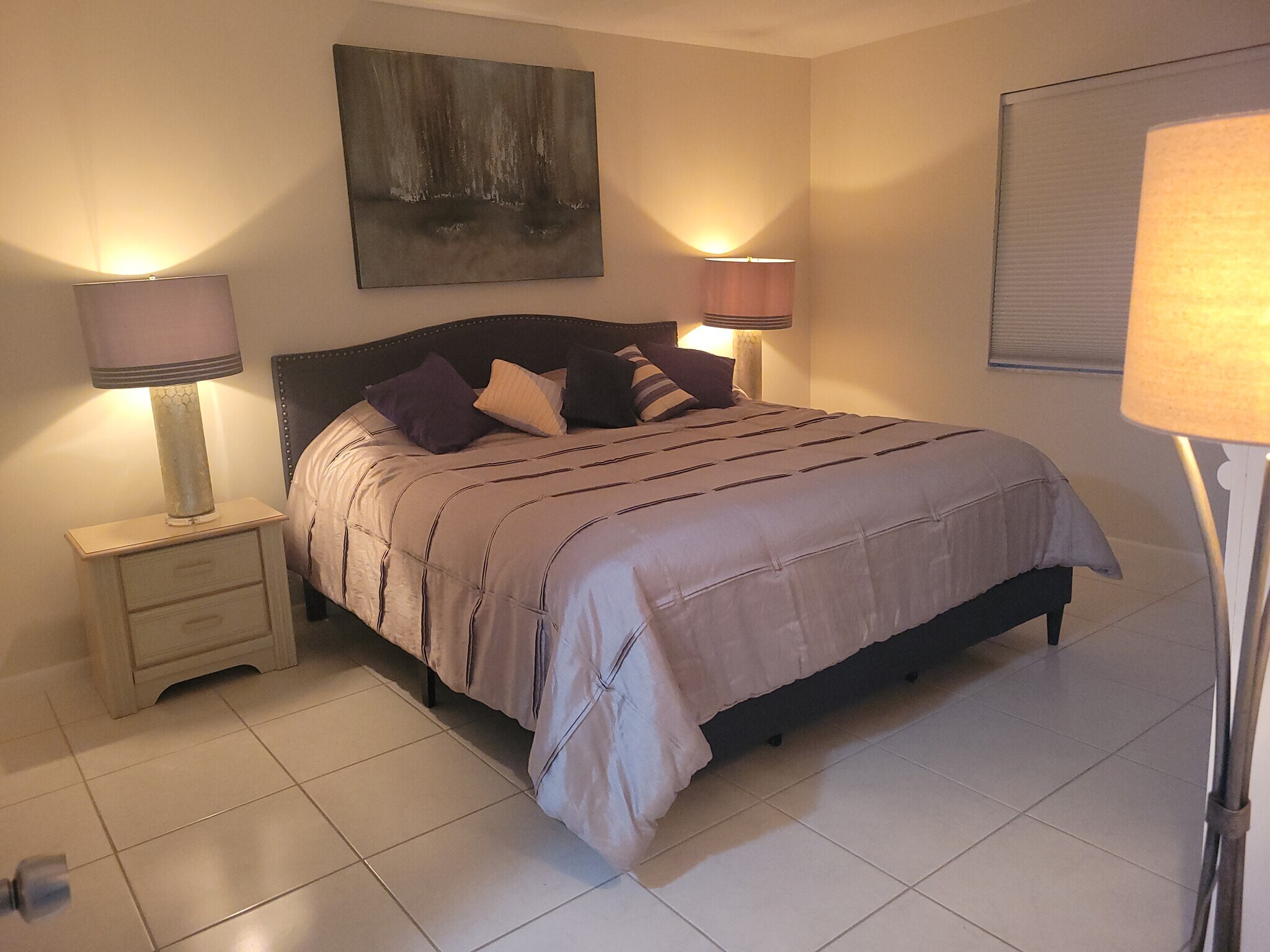 Master w/king size bed - 4200 Belair Ln