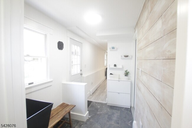 Building Photo - 508 Terrace Dr
