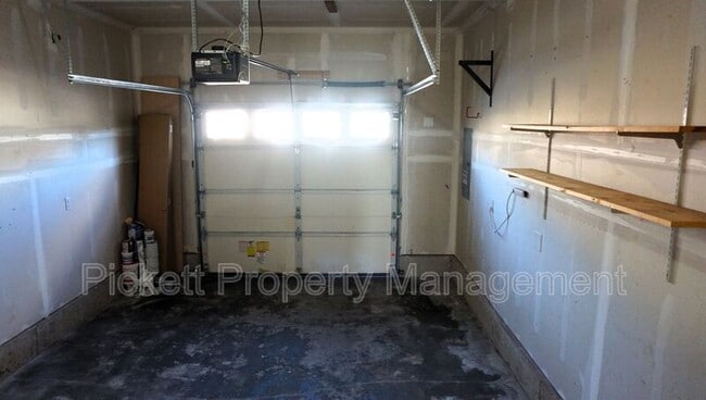 Building Photo - 4855 Bowwood Cir NE